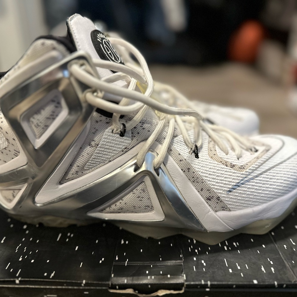 Lebron 12 Pigalle